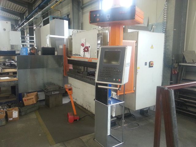 Weinbrenner-Abkantpresse-Retrofit-Cybelec-DNC887s