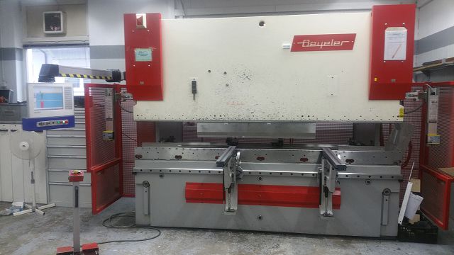 Beyeler-Abkantpresse-Steuerungsumbau-DNC-1200-ModEva-15T