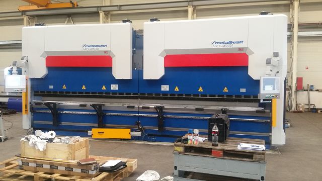 Metallkraft-Tandem-Abkantpresse-Cybelec-ModEva-RA-Premium