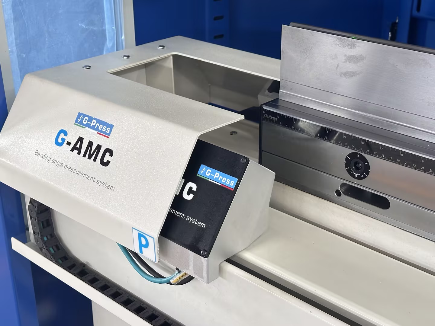 G-Press Abkantpresse mit Winkelmessung und Cybelec