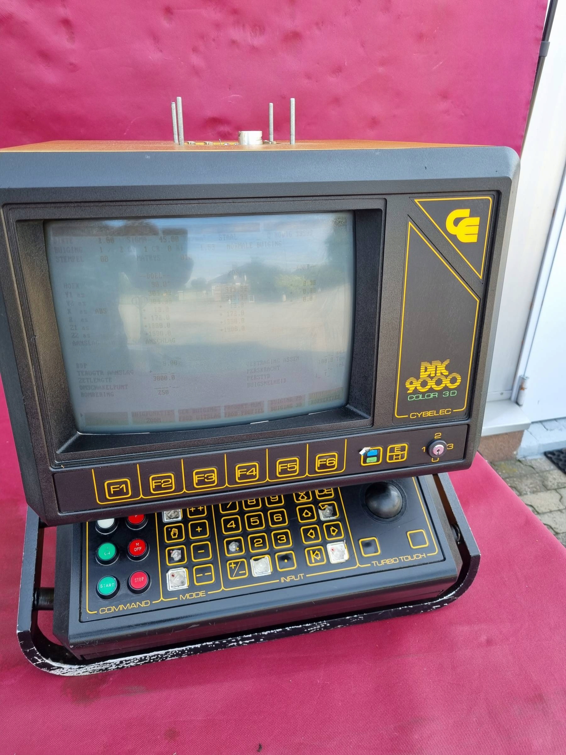 Cybelec DNC 9000